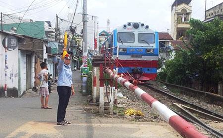 Tiếp tục nâng cấp, cải tạo đường ngang qua đường sắt